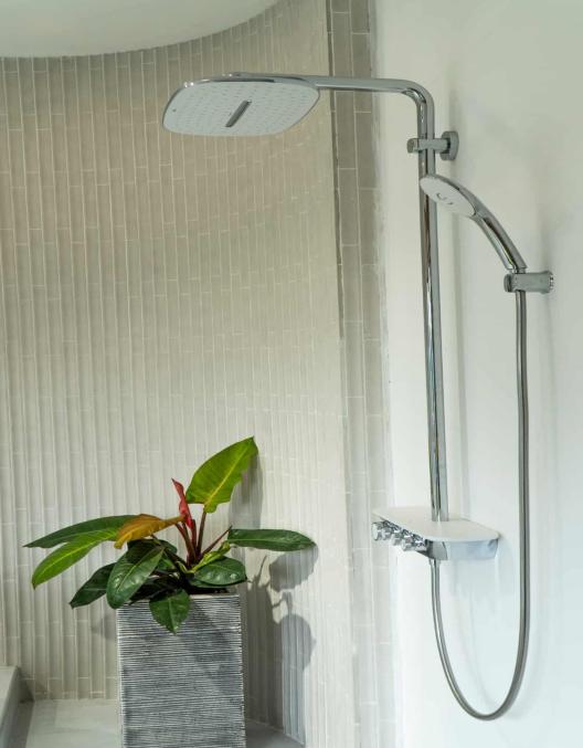 How to Choose a Shower Rail for Your Bathroom